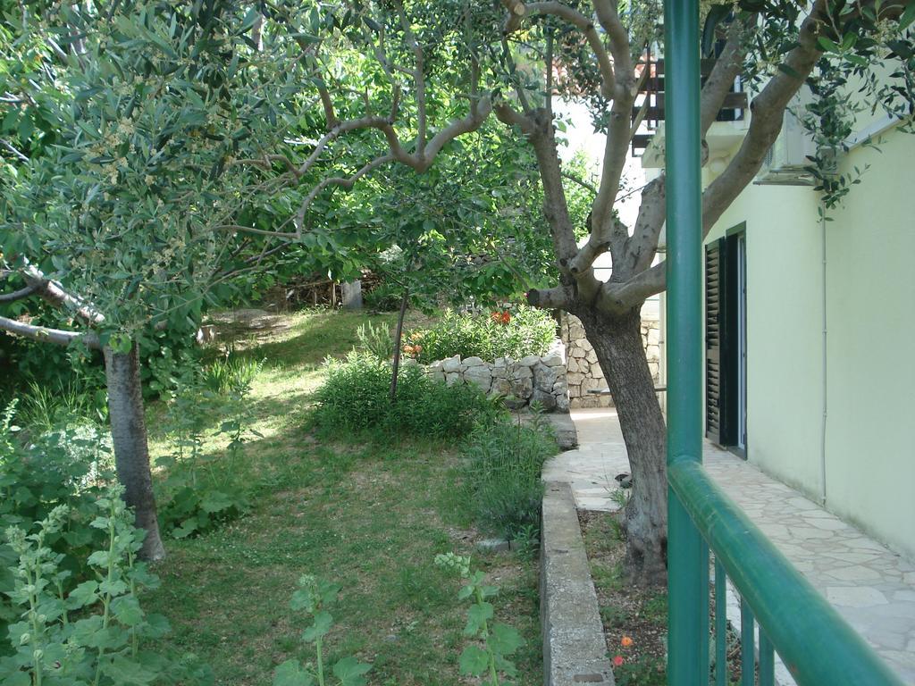 Apartments Smiljana Omiš Eksteriør bilde