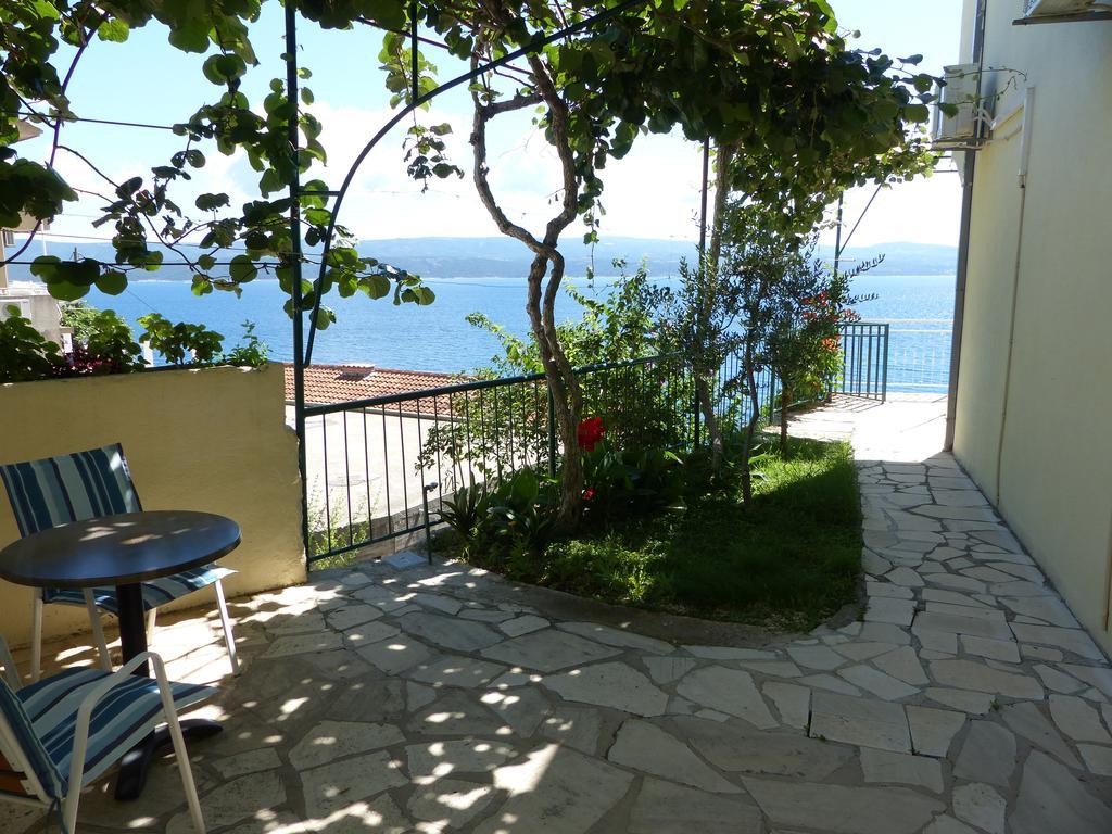 Apartments Smiljana Omiš Eksteriør bilde