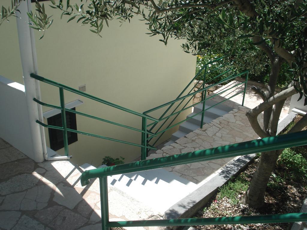 Apartments Smiljana Omiš Eksteriør bilde