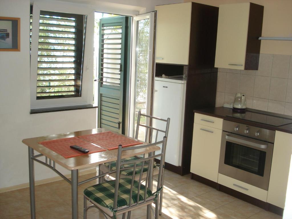 Apartments Smiljana Omiš Eksteriør bilde